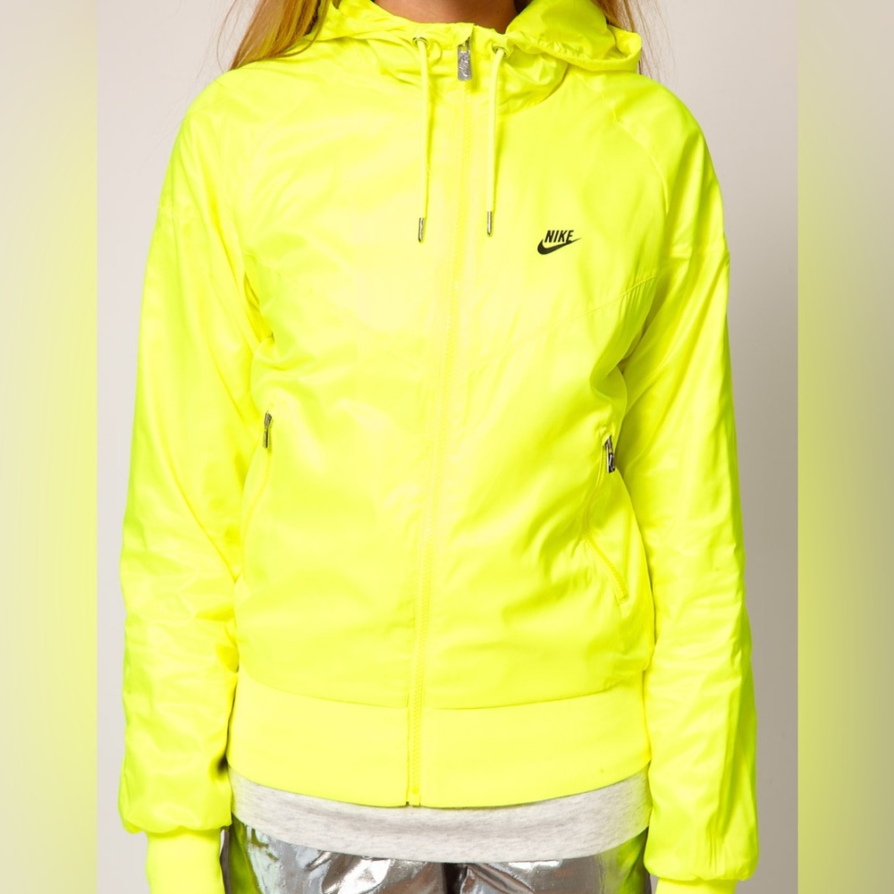 Nike “Windrunner” y2k rain jacket – neon yellow,‎ Small
